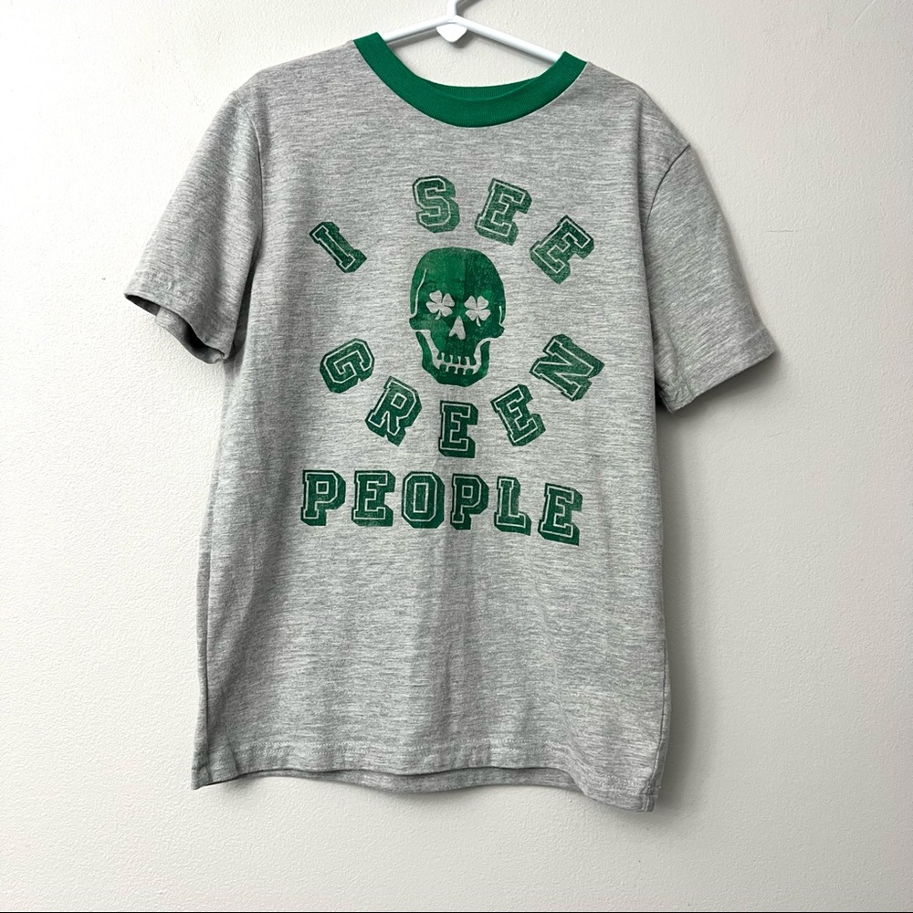 🔥2/10 LAST CHANCE Gap St Patrick’s shirt green people skull 8